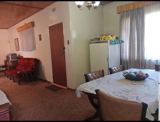 3 BEDROOM HOUSE FOR SALE IN VANDERBIJLPARK CW 4